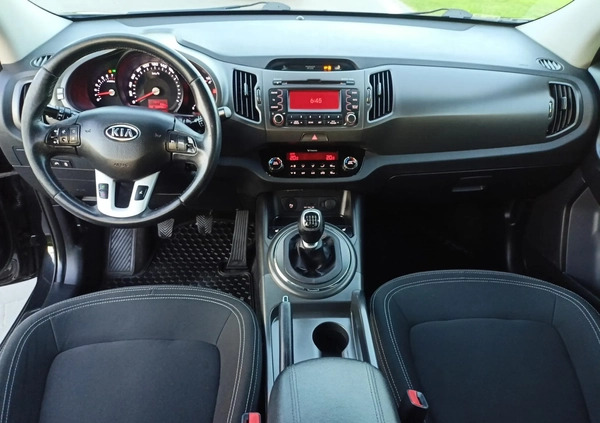 Kia Sportage cena 39999 przebieg: 235000, rok produkcji 2011 z Tczew małe 326